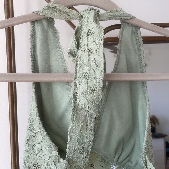 Lace halter - Picture 4 of 4